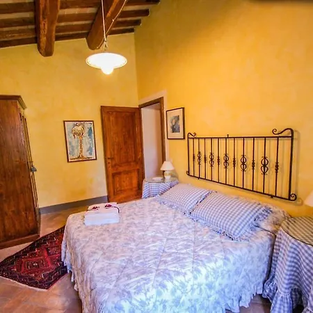 With Private Pool Near Todi. Airco & Wi-fi Βίλα *