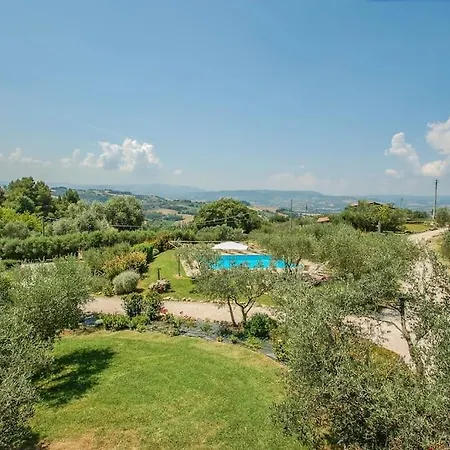 With Private Pool Near Todi. Airco & Wi-fi Piedicolle